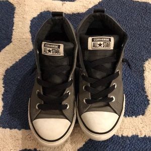 Boys gray leather converse shoes, boys size 4